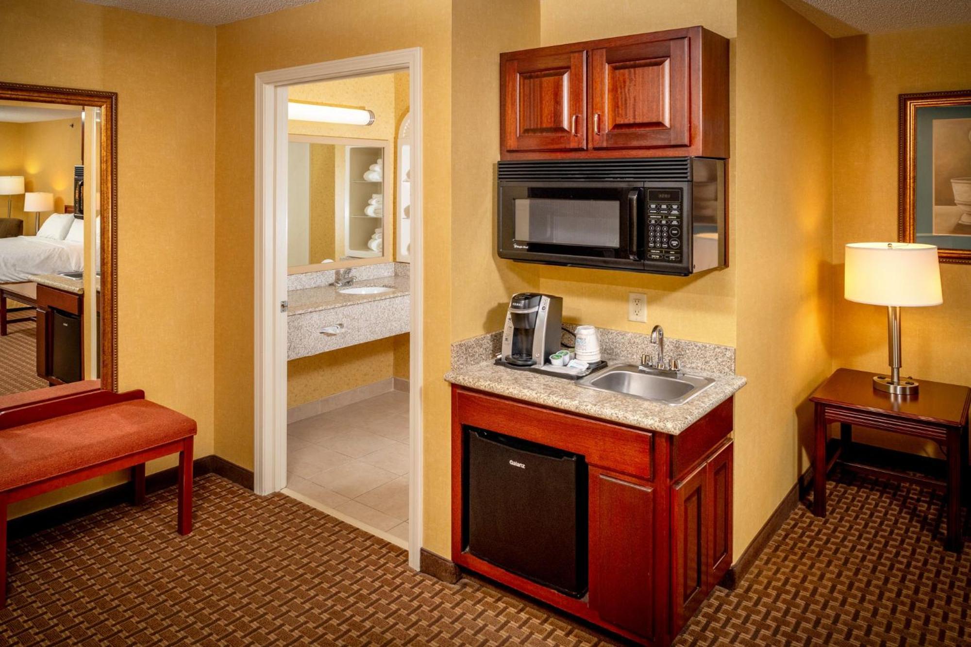 Holiday Inn Express And Suites Hazard By Ihg Eksteriør bilde